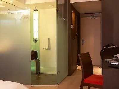 Oceania Nantes Aeroport Otel 4*