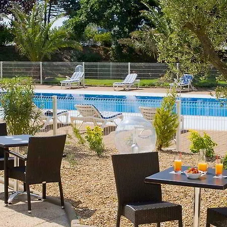 Oceania Nantes 4*