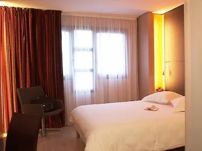Oceania Nantes 4*